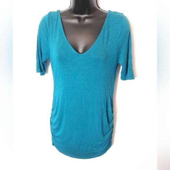 Jessica Simpson maternity top - Picture 1 of 5